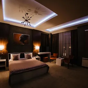 Hillmond's Boutique Отель